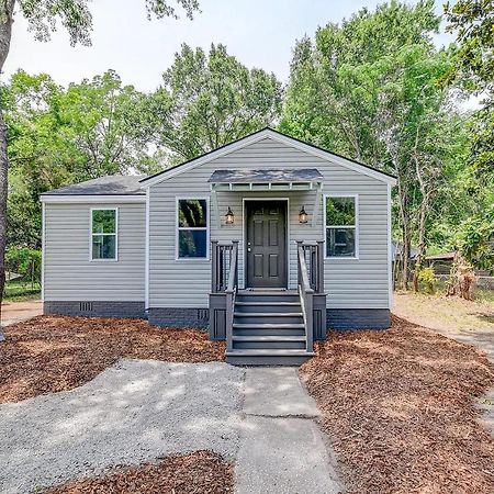 Historic 1943 Cape-Style Home Near Park Circle Charleston Exterior photo